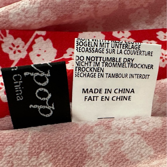 New! Red Floral Deep V Neck Short Sleeve Wrap Tie Waist Ruffle Dress - Picture 15 of 16